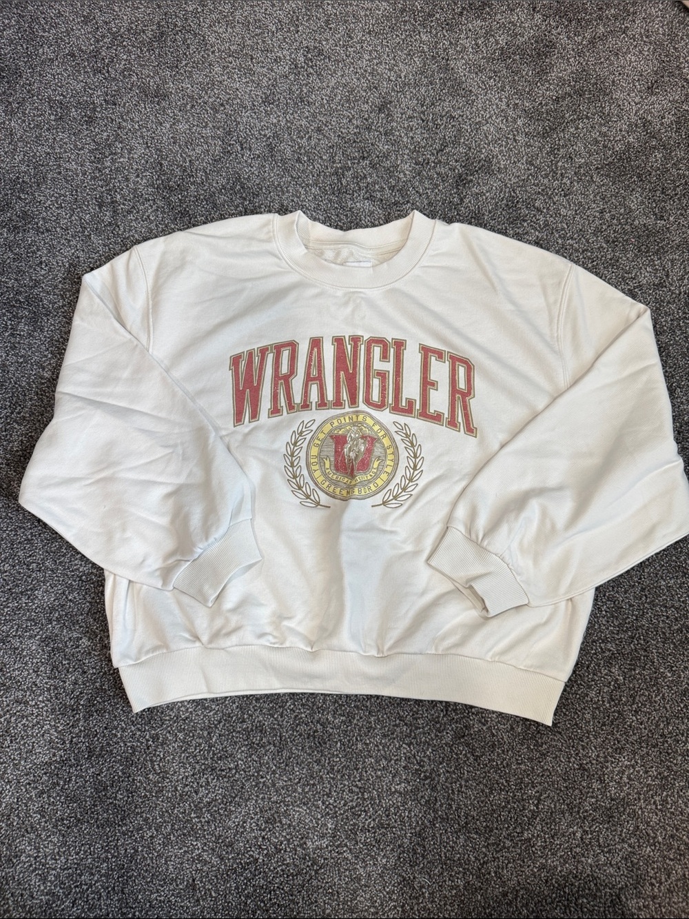 Wrangler White Crewneck Sweatshirt with Red and Gold Crest
